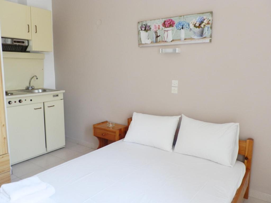 Maria Studios Agia Marina  Екстериор снимка