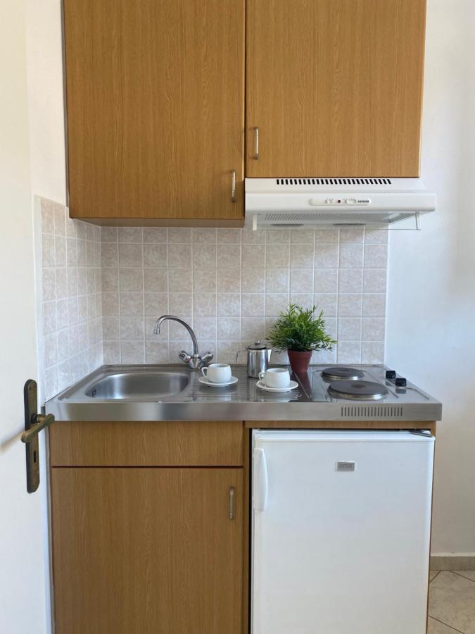 Maria Studios Agia Marina  Екстериор снимка